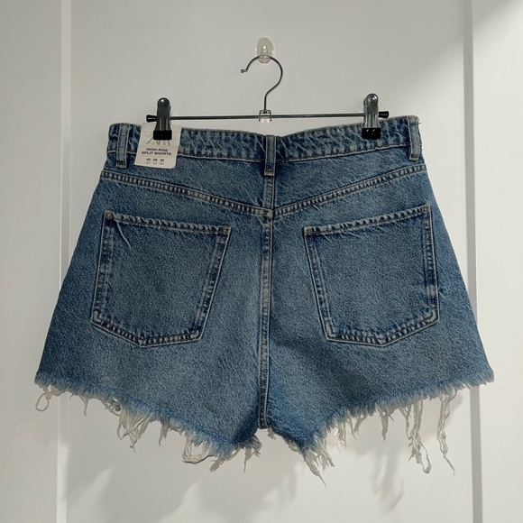 Zara Denim Cut Off Shorts - Picture 3 of 3